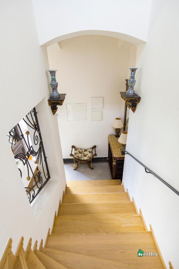 Two Bedroom Villa With Hot-Tub, Terrace And Garden, Wenceslas Square プラハ エクステリア 写真