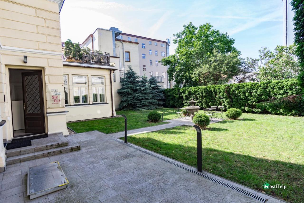 Two Bedroom Villa With Hot-Tub, Terrace And Garden, Wenceslas Square プラハ エクステリア 写真