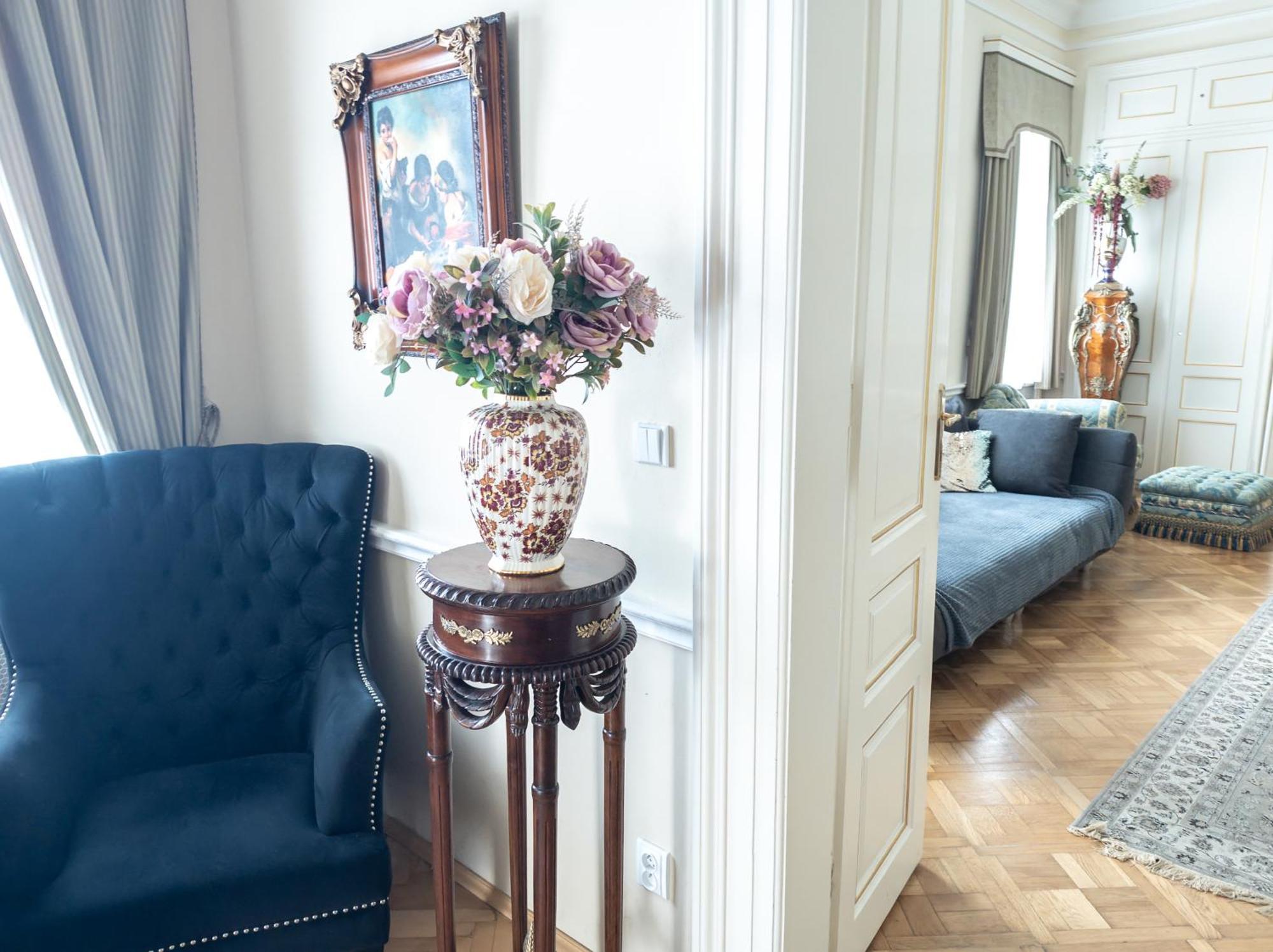 Two Bedroom Villa With Hot-Tub, Terrace And Garden, Wenceslas Square プラハ エクステリア 写真