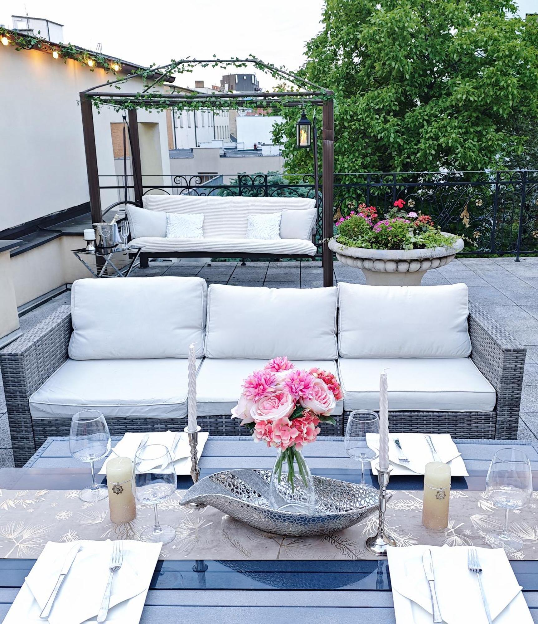 Two Bedroom Villa With Hot-Tub, Terrace And Garden, Wenceslas Square プラハ エクステリア 写真