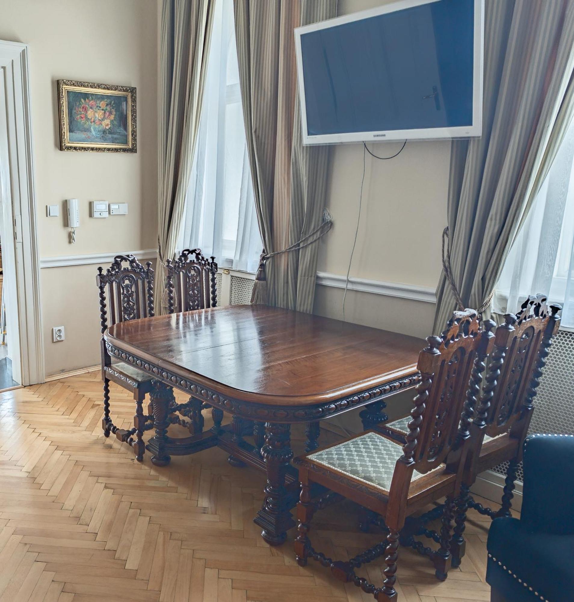 Two Bedroom Villa With Hot-Tub, Terrace And Garden, Wenceslas Square プラハ エクステリア 写真