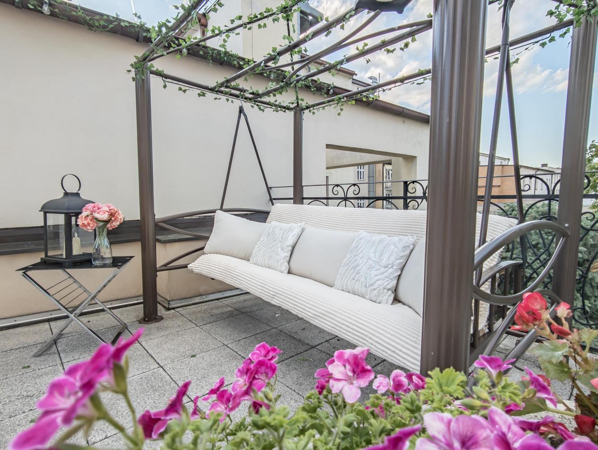 Two Bedroom Villa With Hot-Tub, Terrace And Garden, Wenceslas Square プラハ エクステリア 写真